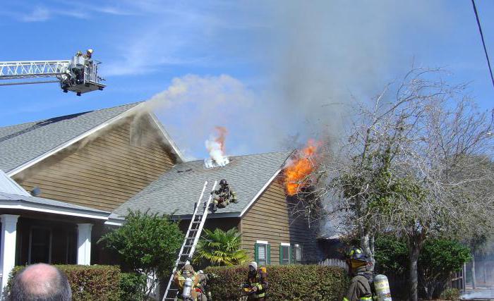 Hovuz boyida porno gozallar