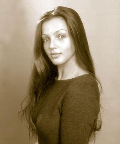 Lezbiyen bekasi külotlu çoraplarda oyoqlarini yaladi Qattiq tortilgan kok kokraklar