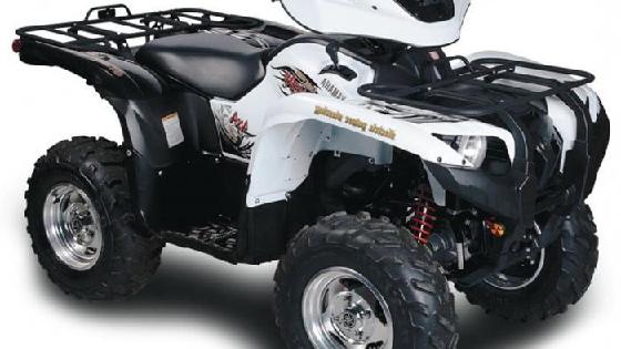 Pantiesdagi chiroyli yalangoch modellar