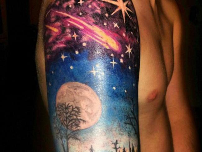 Tetovaze Simbolizam Tumacenje I Znacenje Moon Tattoo Ona Moze Govoriti O Svojim Posjednik