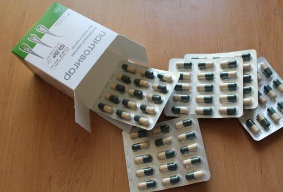 وسيلة Pantovigar يستعرض المهنيين والمرضى تعليمات