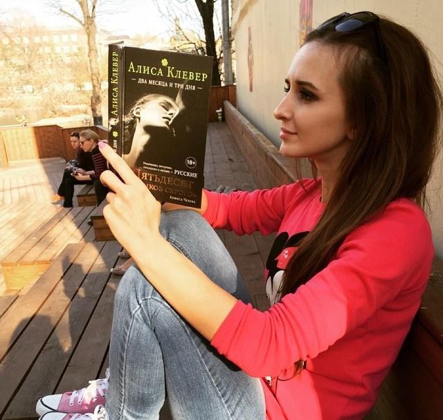 Qorinli erkak sikishadi, telefonda tomosha qiling