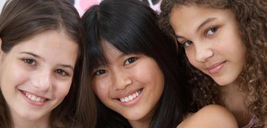 Мастурбация порно видео сипаттамасы Төсек үстінде қол кісенімен жыныстық қатынас