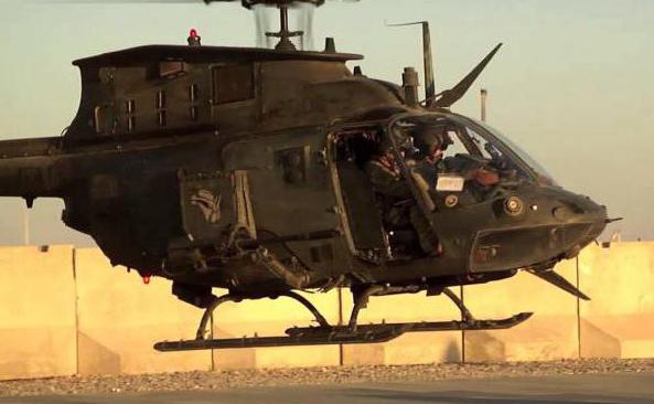 İki vida ile Amerikan askeri helikopter