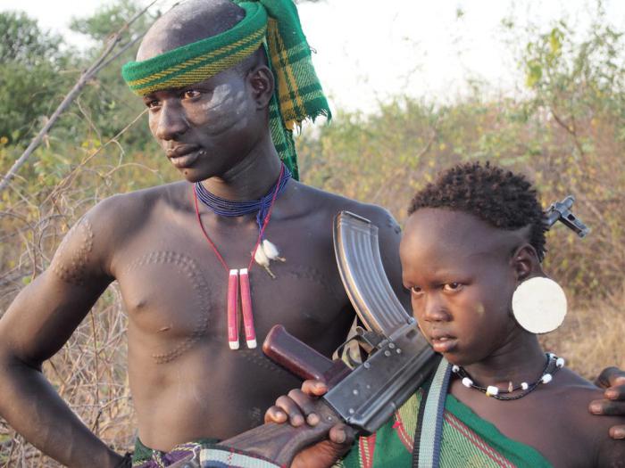 Onlayn tomosha qilish uchun pornoni yalashga majbur Nam rus mushuklari