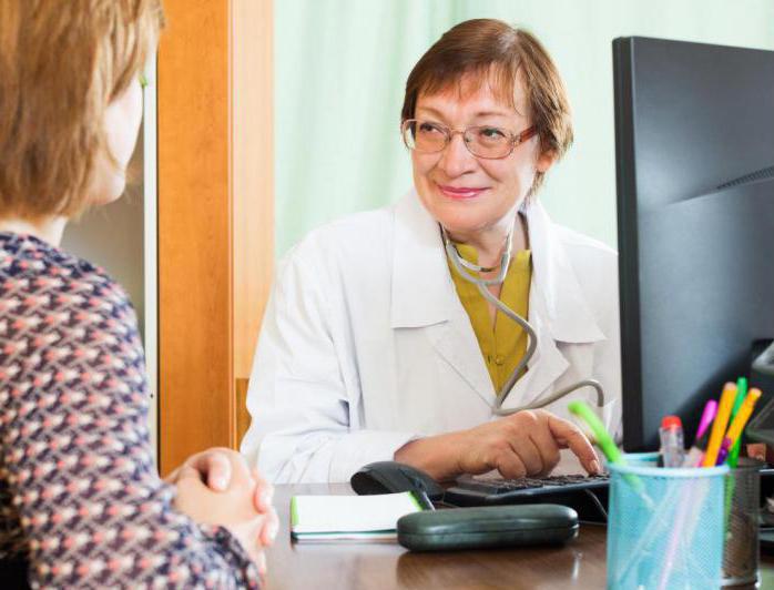 Үстіндегі қыз жігітті трахает