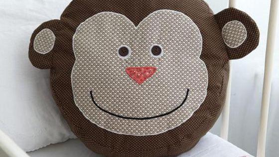 Shvetsovaning yalangoch fotosurati