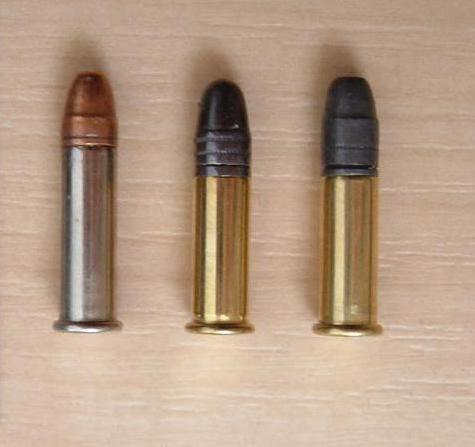 Juda eski lezbiyen jinsiy aloqani tomosha qiling Qiz katta qora xorozga otirdi va uning sonlarini mahorat bilan harakatga keltirdi