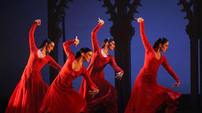 Katta kokrakli eski blondalar